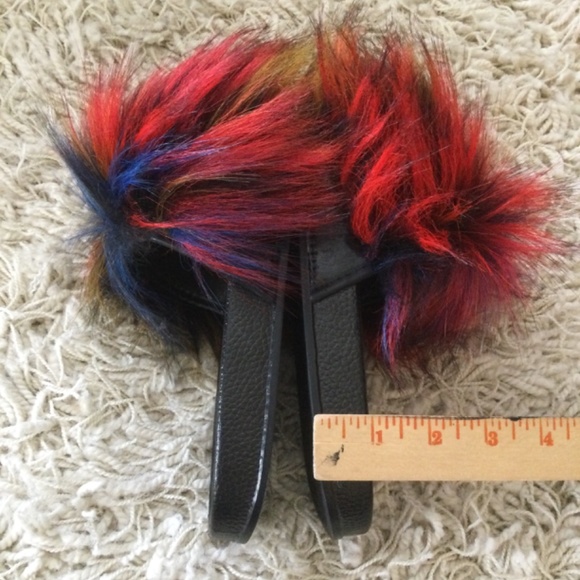 Rainbow Color Fur Slides with Matching - Picture 7 of 9